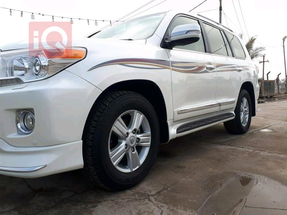 تويوتا لاندكروزر